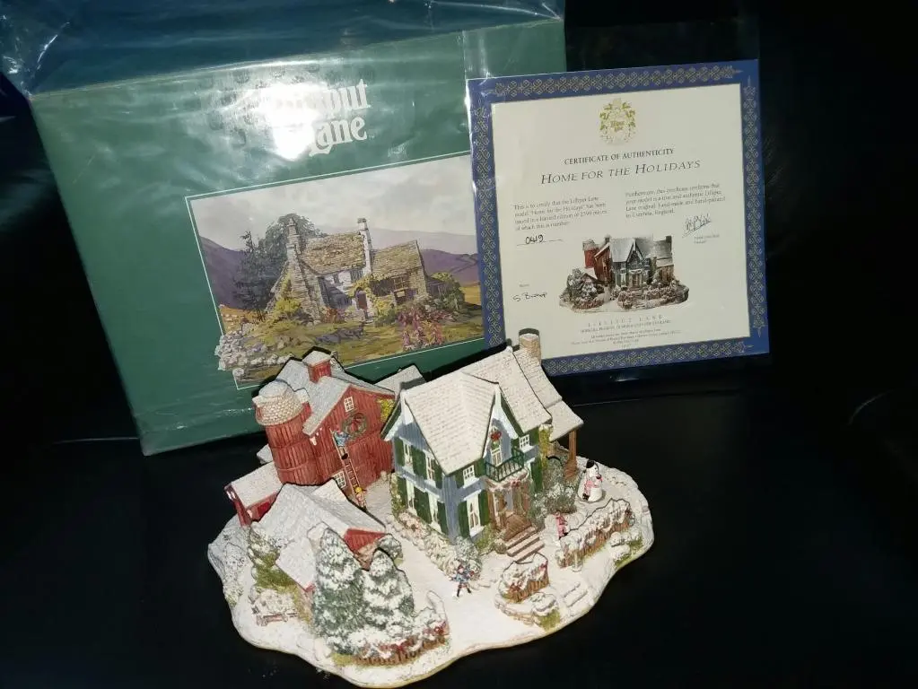 Lilliput Lane Home For The Holidays 人手雕刻 及上色 建築物雕塑 陶藝品 1