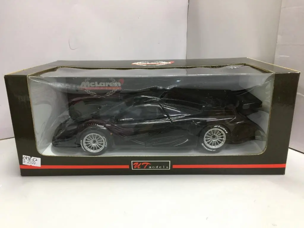 Ut Models 1/18 Mclaren F1 Gtr Road Car 1997 Black (26011) (C978-52) 1