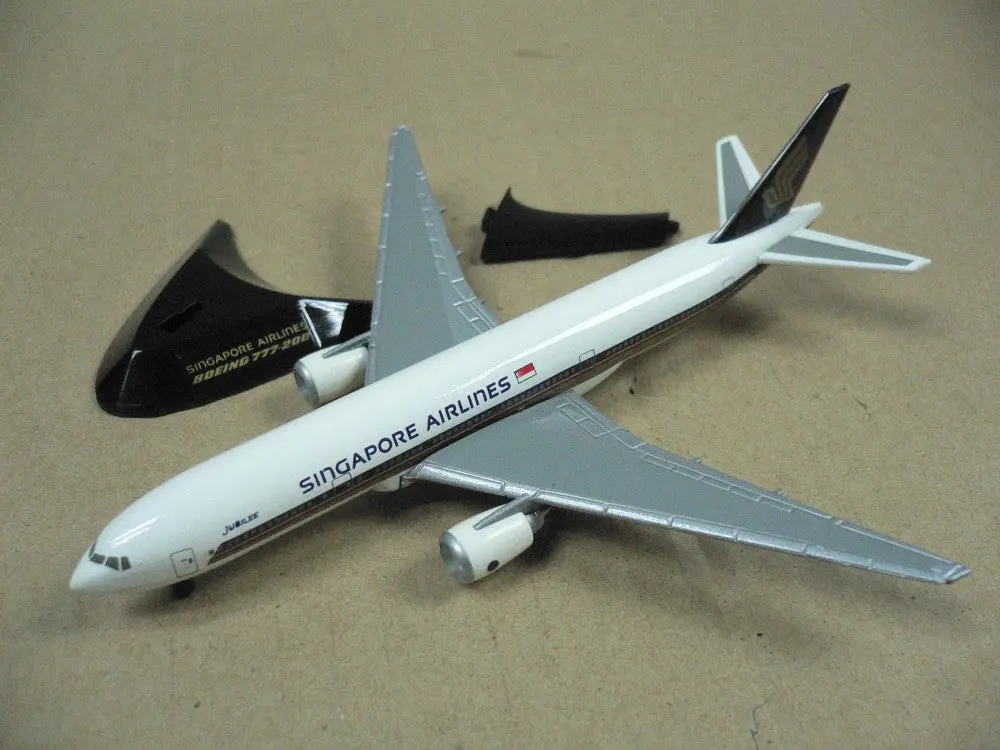 Herpa Wings 1/500 Singapore Airlines Boeing 777-200 Jubilee (506380) (Wkg) 2