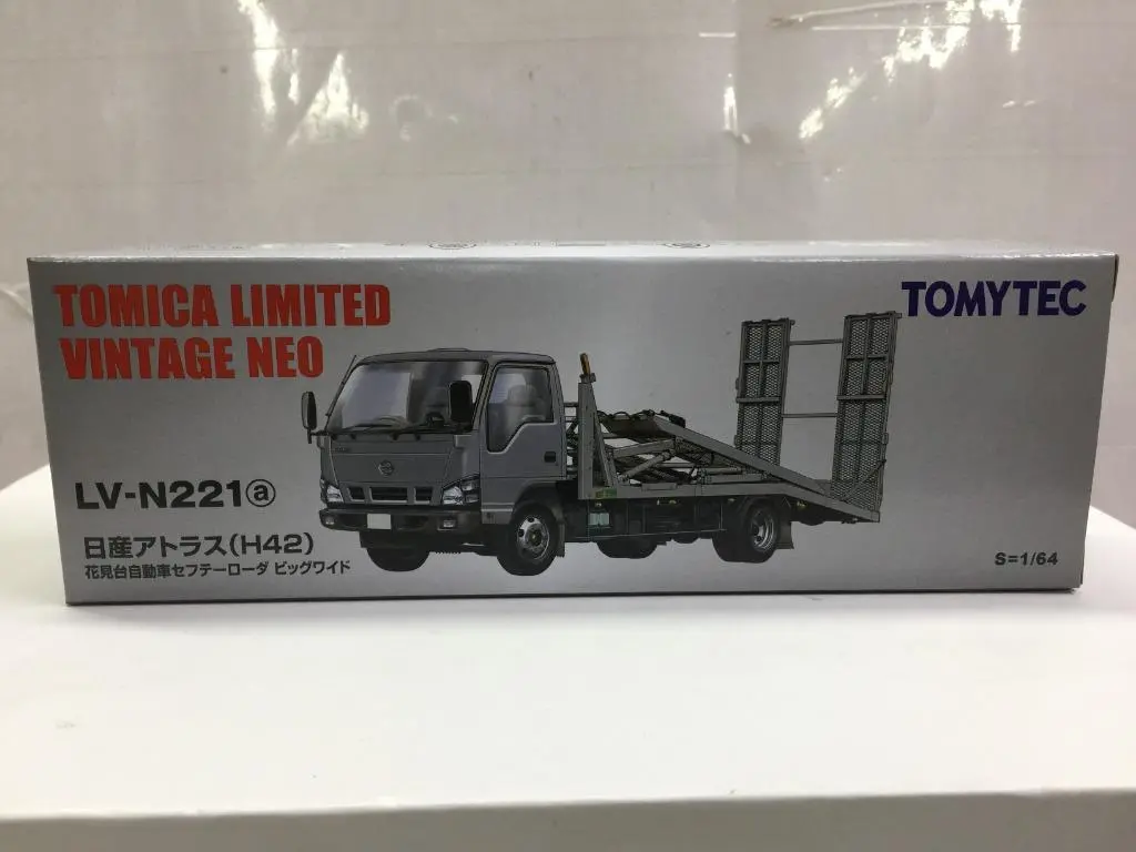 Tomytec Tomica Limited Vintage Neo 1/64 Lv-N221a Nissan Atlas H42 Safety Loader Big Wide (30229) (Piu370) 1