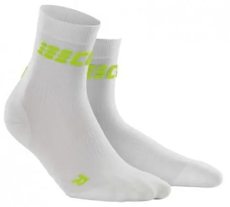 Cep Dynamic+ Ultralight Short Sock White/Green Woman 1