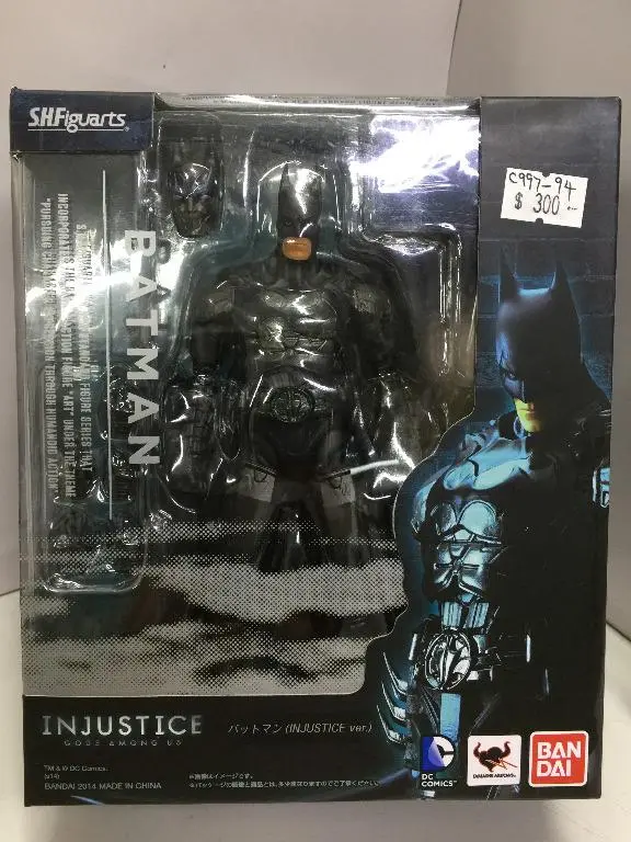Bandai S.H.Figuarts Batman Injustice Gods Among Us (91377) (C997-94) 1