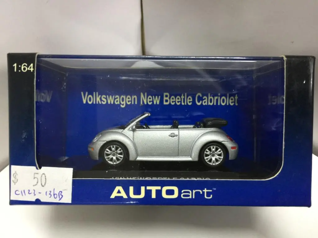 Autoart 1/64 Vw New Beetle Cabriolet 2002 Reflex Silver Metallic (20321) (C1123-136B) 1