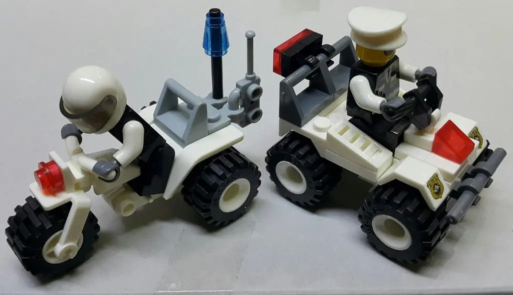 Beam Exciting Block Vehicle Series Best Bike Buggy Emergency Vehicle Fire Boat Shovel Car Motor Boat Combat 4Wd Anti-Aircraft Vehicle Wheel Loader Forklift Water Buggy Set 警察電單車 警察越野車 緊急車輛 消防艇 鏟車 快艇 消防員越野車 戰鬥用四驅車 對空砲搭載車 輪式裝載機 叉車 水上越野車 積木 扭蛋套裝 (Buy-Cw) 存 2