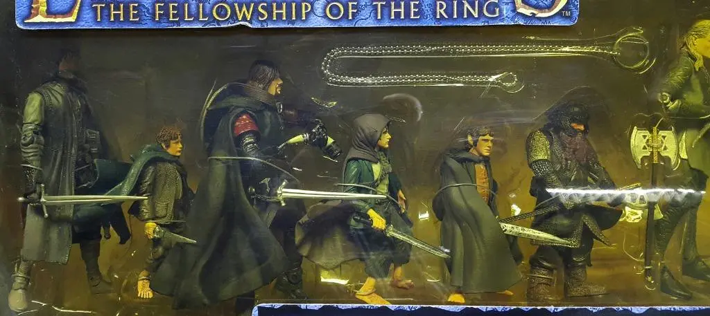 Toy Biz 81271 魔戒首部曲 魔戒現身 佛羅多·巴金斯 甘道夫 亞拉岡 勒苟拉斯 金靂 波羅莫 山姆·詹吉 梅里 皮聘 The Lord Of The Rings The Fellowship Of The Ring Deluxe Gift Pack Frodo Baggins Gandalf The Grey Aragorn Legolas Gimli Boromir Samwise Gamgee Merry & Pippin (Lotr) 2