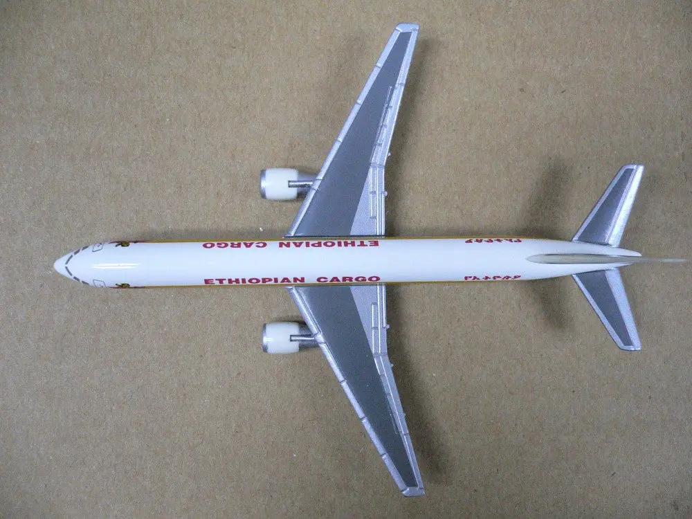 Herpa Wings 1/500 Ethiopian Airlines Cargo Boeing 757-200F (503600) 2
