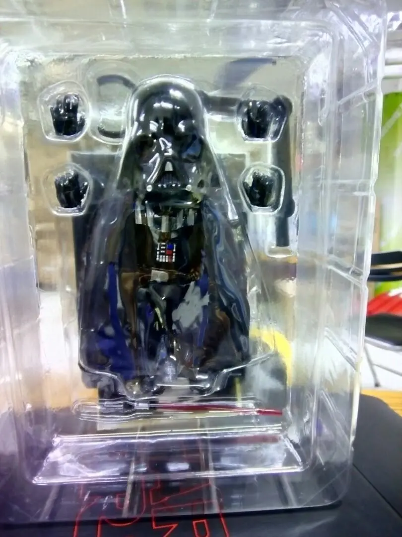 Hybrid Netal Figuration Darth Vader 1