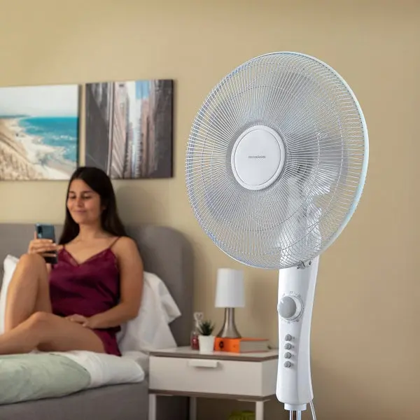 Fan "Freshinn" In White - Pedestal Fan With Timer 2