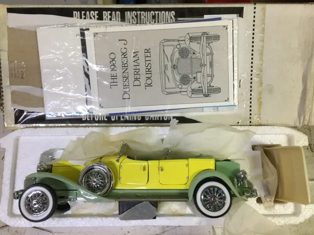Franklin Mint 1/24 1930 Duesenberg J Derham Tourster Yellow (Kwa) 1