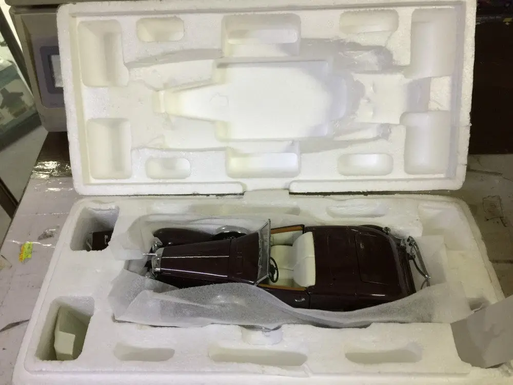 Franklin Mint 1/24 1935 Duesenberg J Brown (Buy) 1