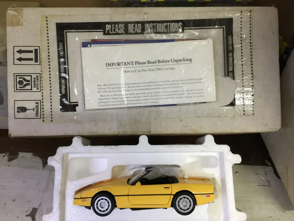 Franklin Mint 1/24 1986 Corvette Yellow (Kwa) 1