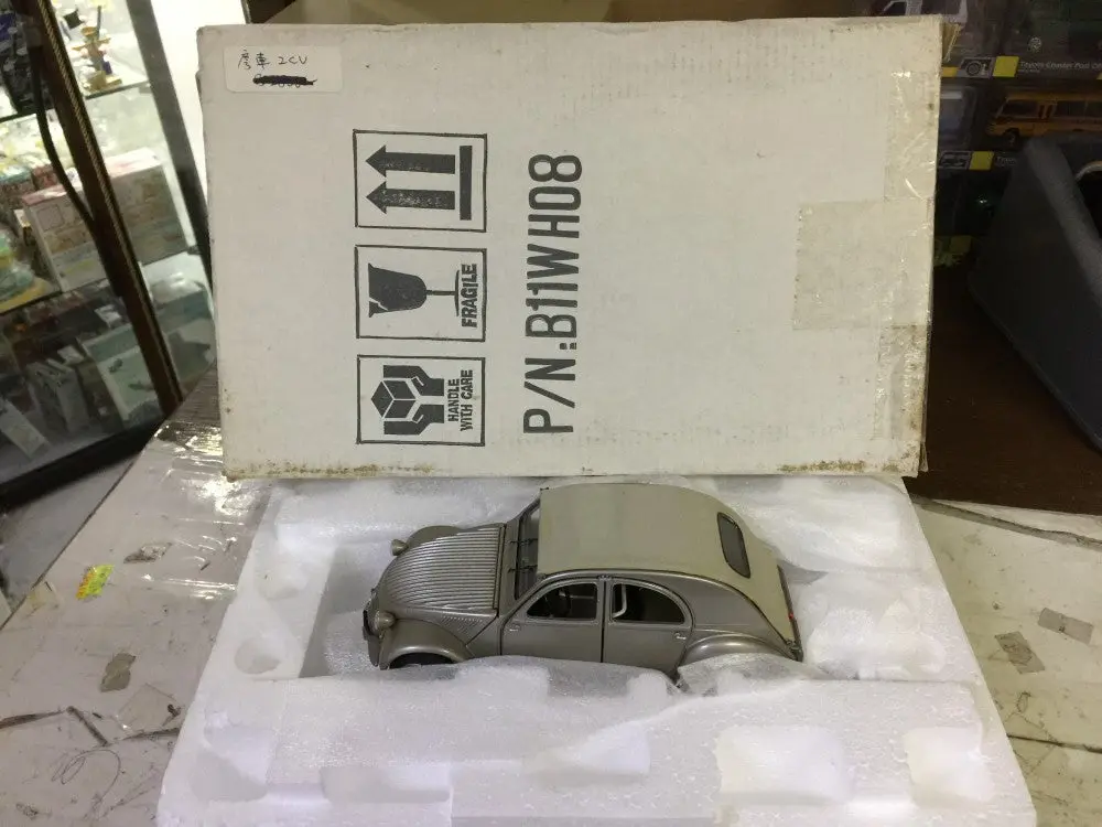 Franklin Mint 1/24 1951 Citroen 2Cv (Buy) 1