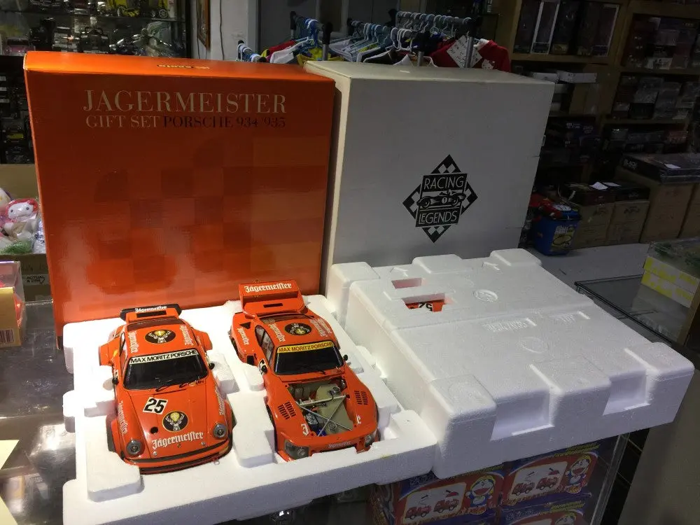 Exoto 1/18 Porsche 934/935 #25/#52 Jagermeister Gift Set (18093) (Buy) 1