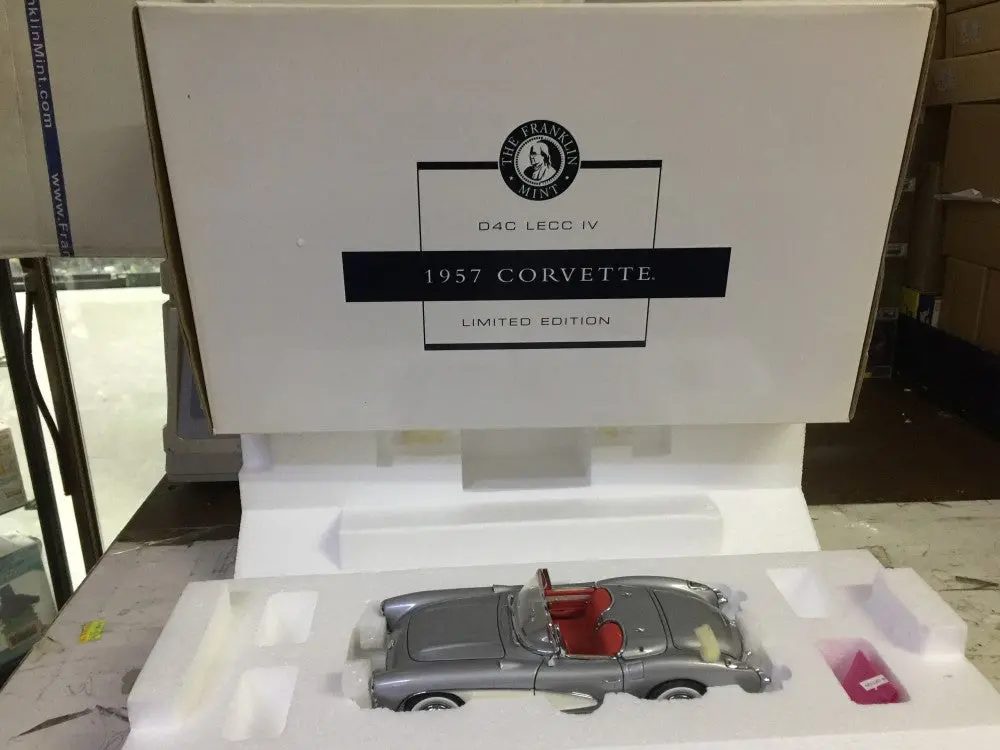 Franklin Mint 1/24 1957 Corvette Fiberglass Edition Silver (Buy) 1