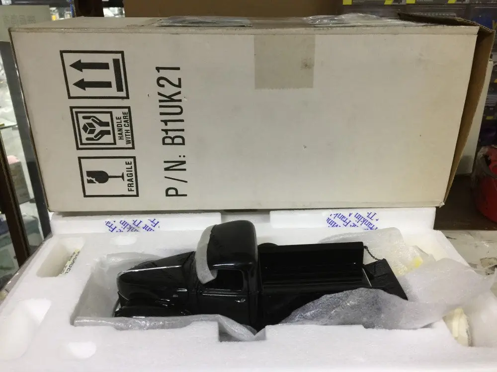 Franklin Mint 1/24 1940 Ford Pick Up Truck (Kwa) 1