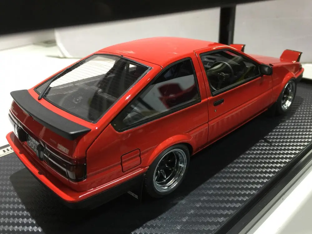 Ignition Model 1/18 Toyota Sprinter Trueno Ae86 3 Door Gtv Red (90538) (P15m-116) 2