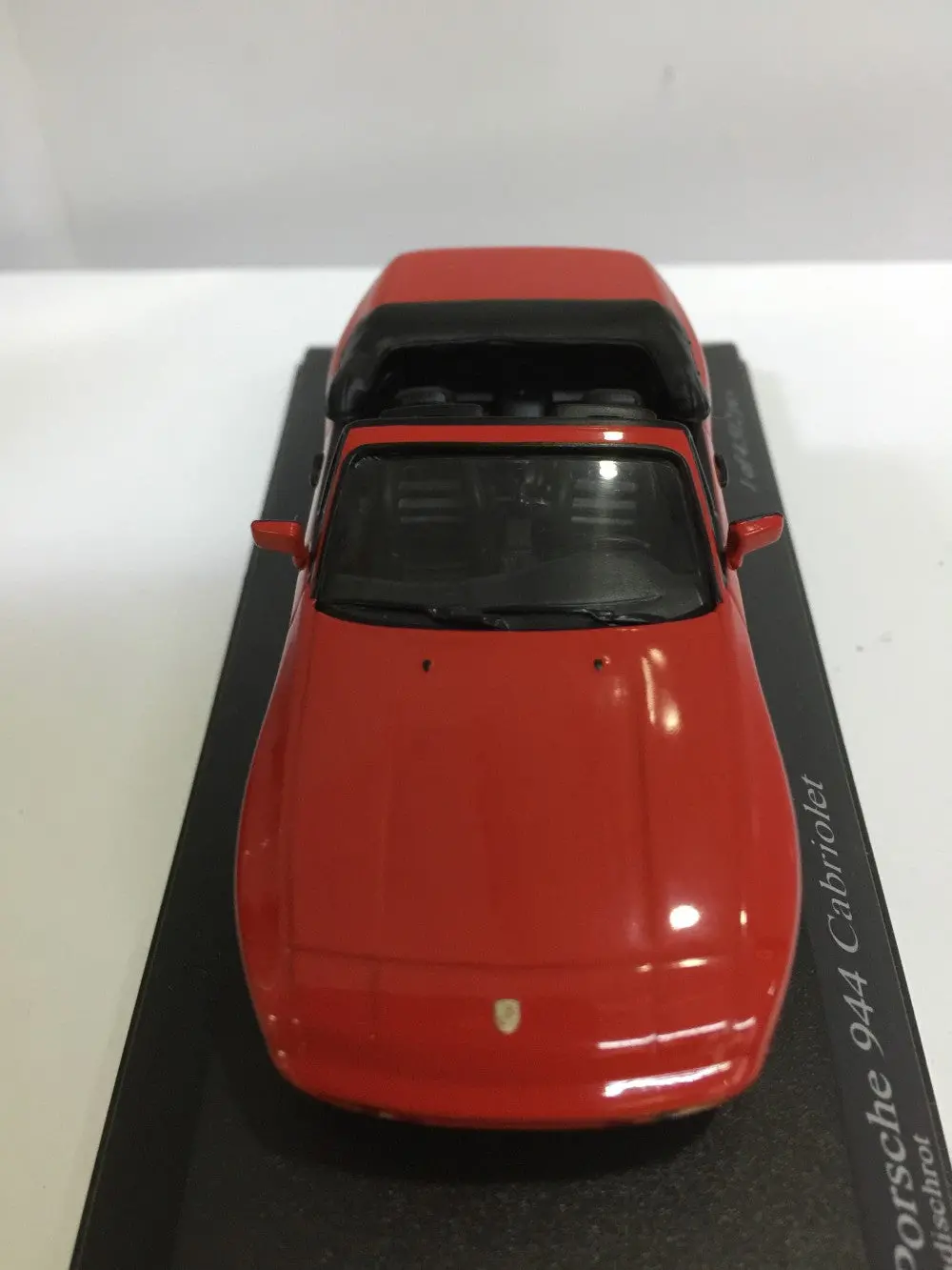 Minichamps 1/43 Porsche 944 Cabriolet 1991 Red (400 062230) (04763) (Piu50) 2