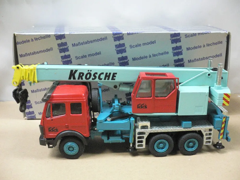 Conrad 1/50 Merceds Benz Mobile Crane 3088 (Buy) 1