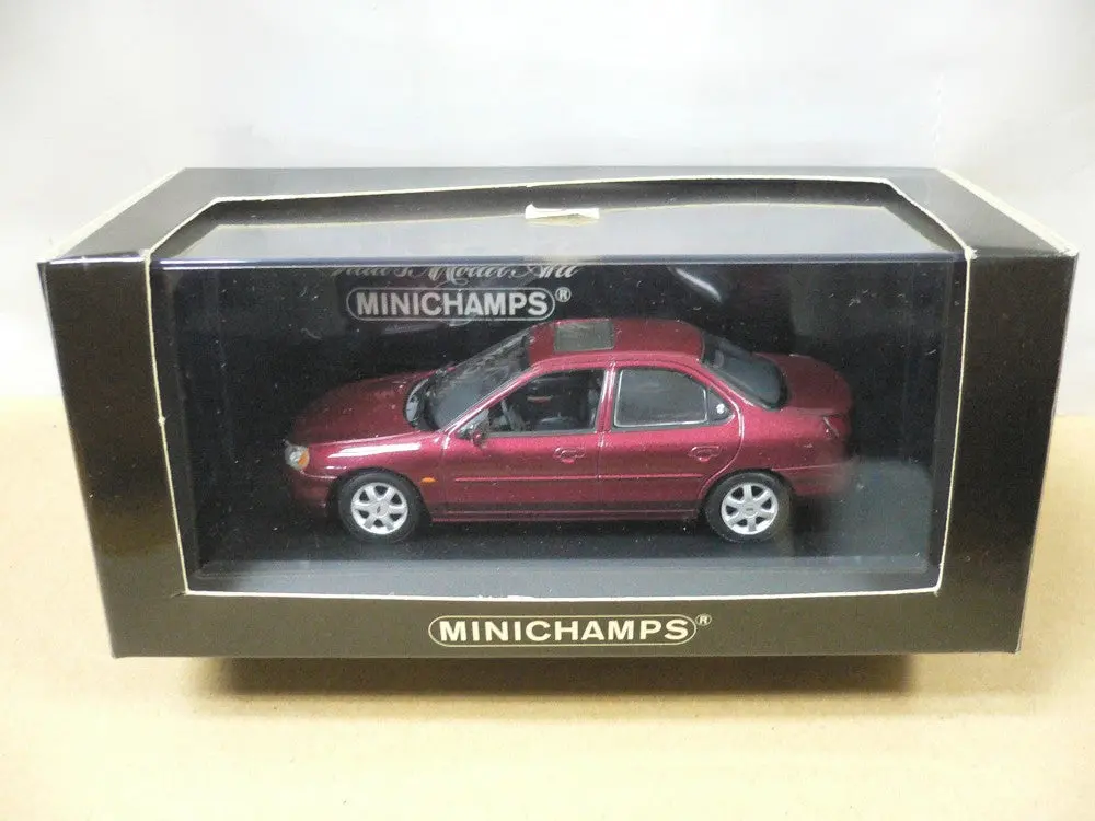 Minichamps 1/43 Ford Mondeo 4 Door Saloon 1997 Red (430 086301) (02582) (Piu100) 1