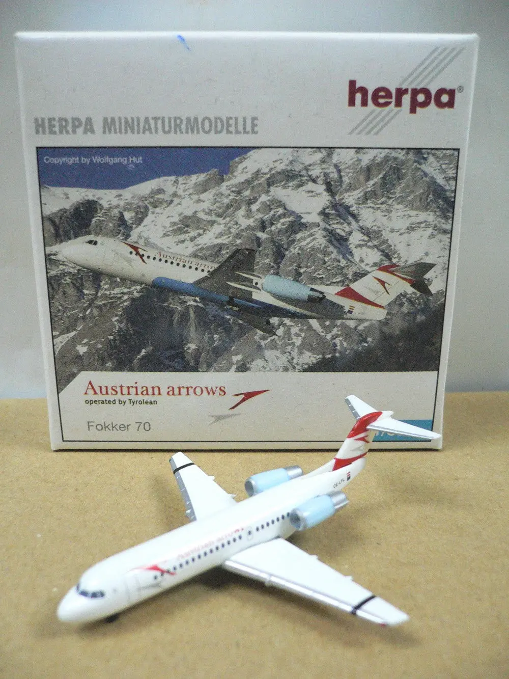 Herpa 1/500 Austrian Arrows Fokker 70 Oe-Lfl (509336) (Pa0) 1