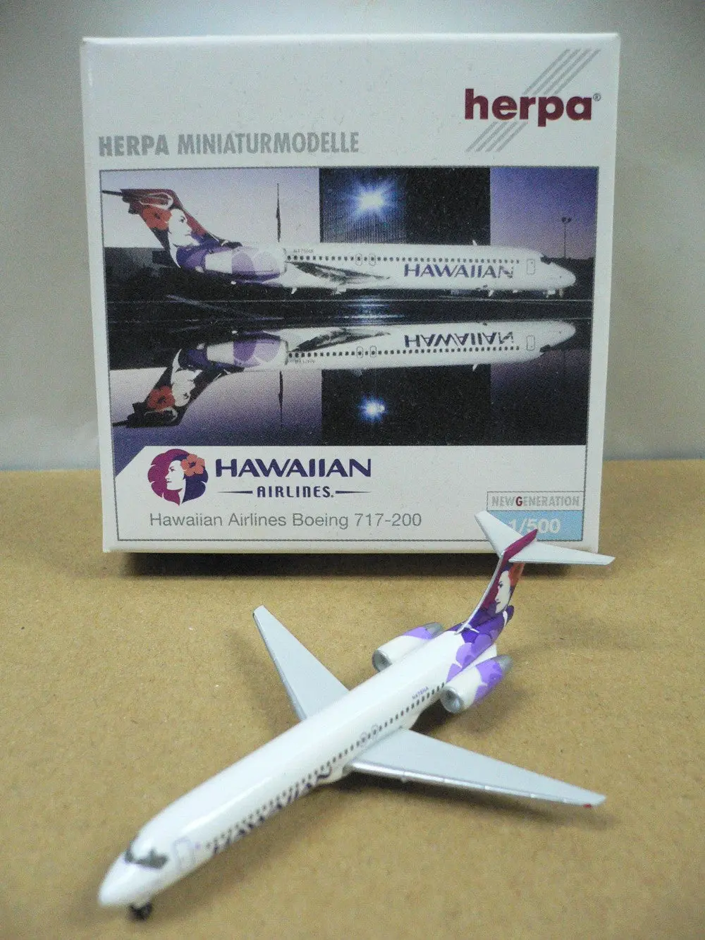 Herpa 1/500 Hawaiian Airlines Boeing 717-200 N475ha (513210) (Pa0) 1