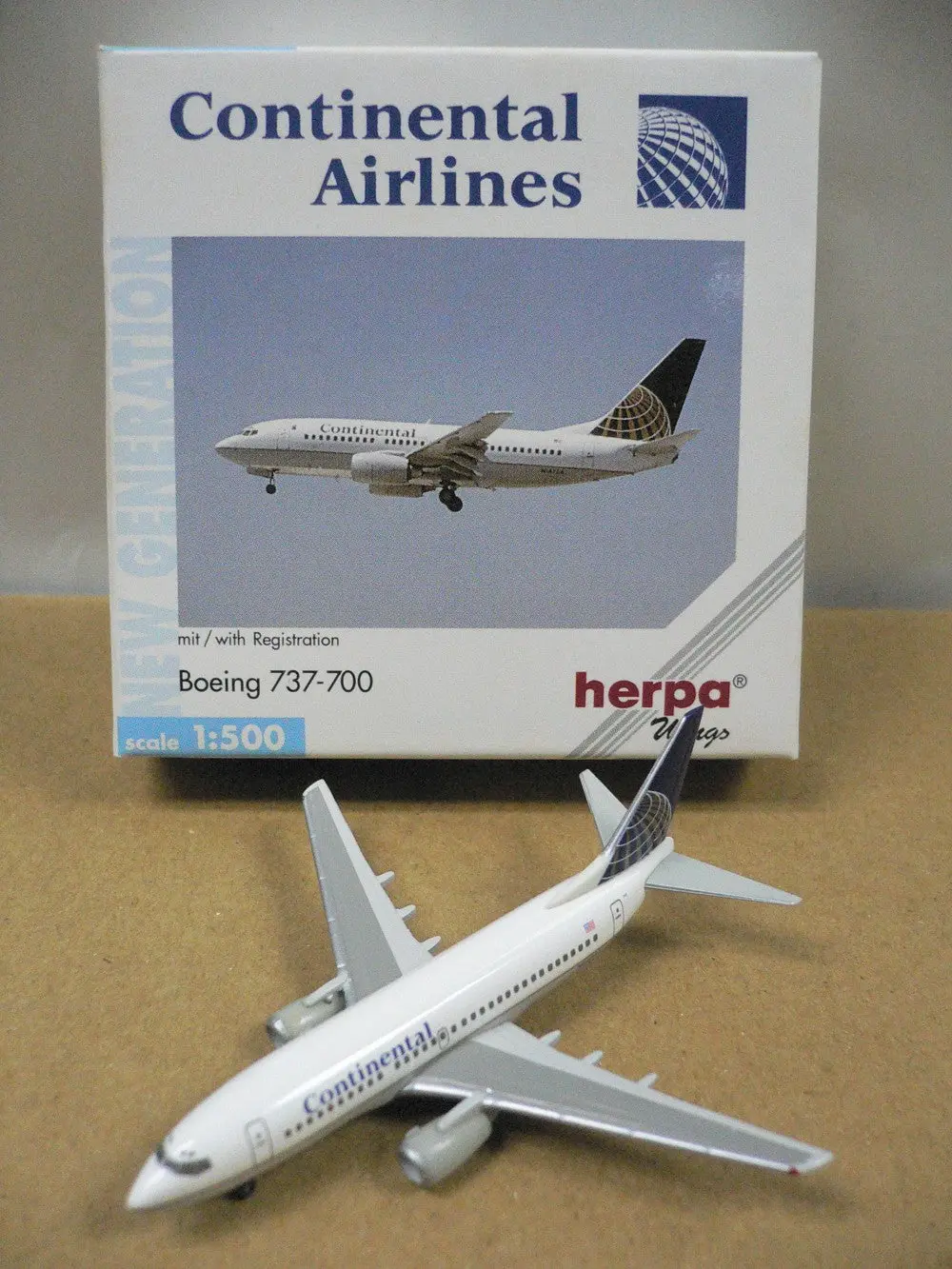 Herpa Wings 1/500 Continental Airlines Boeing 737-700 N24702 (512466) (Pa0) 1