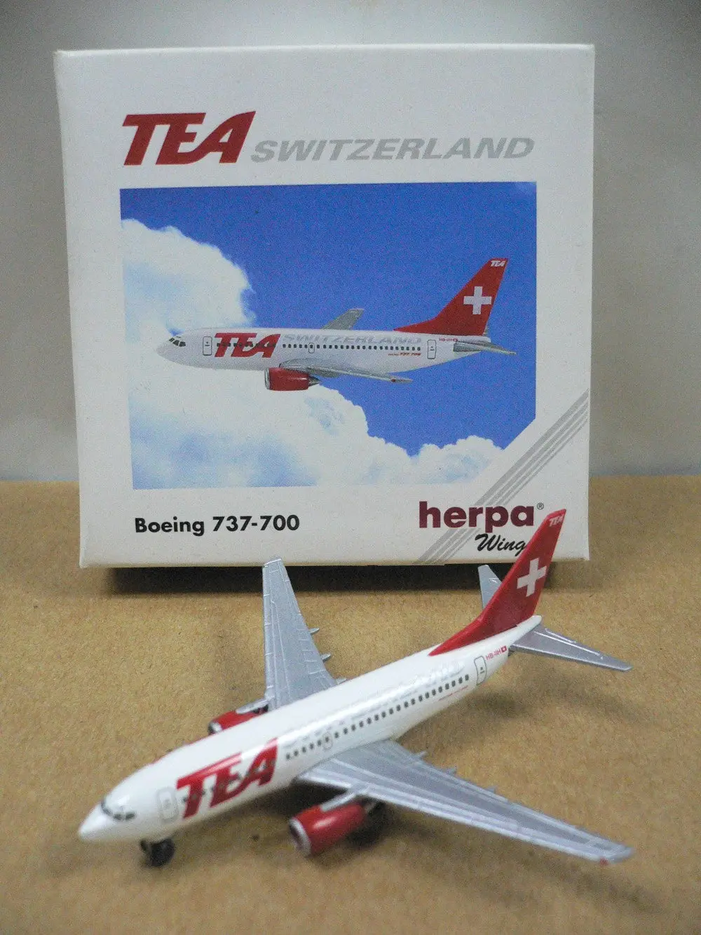 Herpa Wings 1/500 Tea Switzerland Boeing 737-700 Hb-Iif (511131) (Pa0) 1