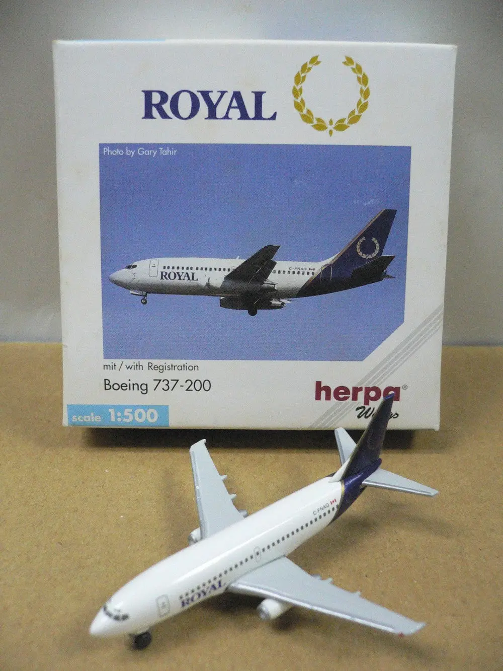 Herpa Wings 1/500 Royal Boeing 737-200 C-Fnaq (505727) (Pa0) 1