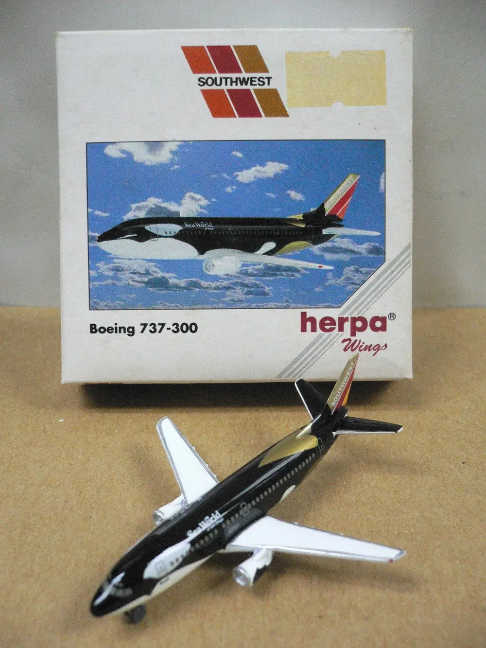 Herpa Wings 1/500 Southwest Boeing 737-300 (500357) (Wkg) 1