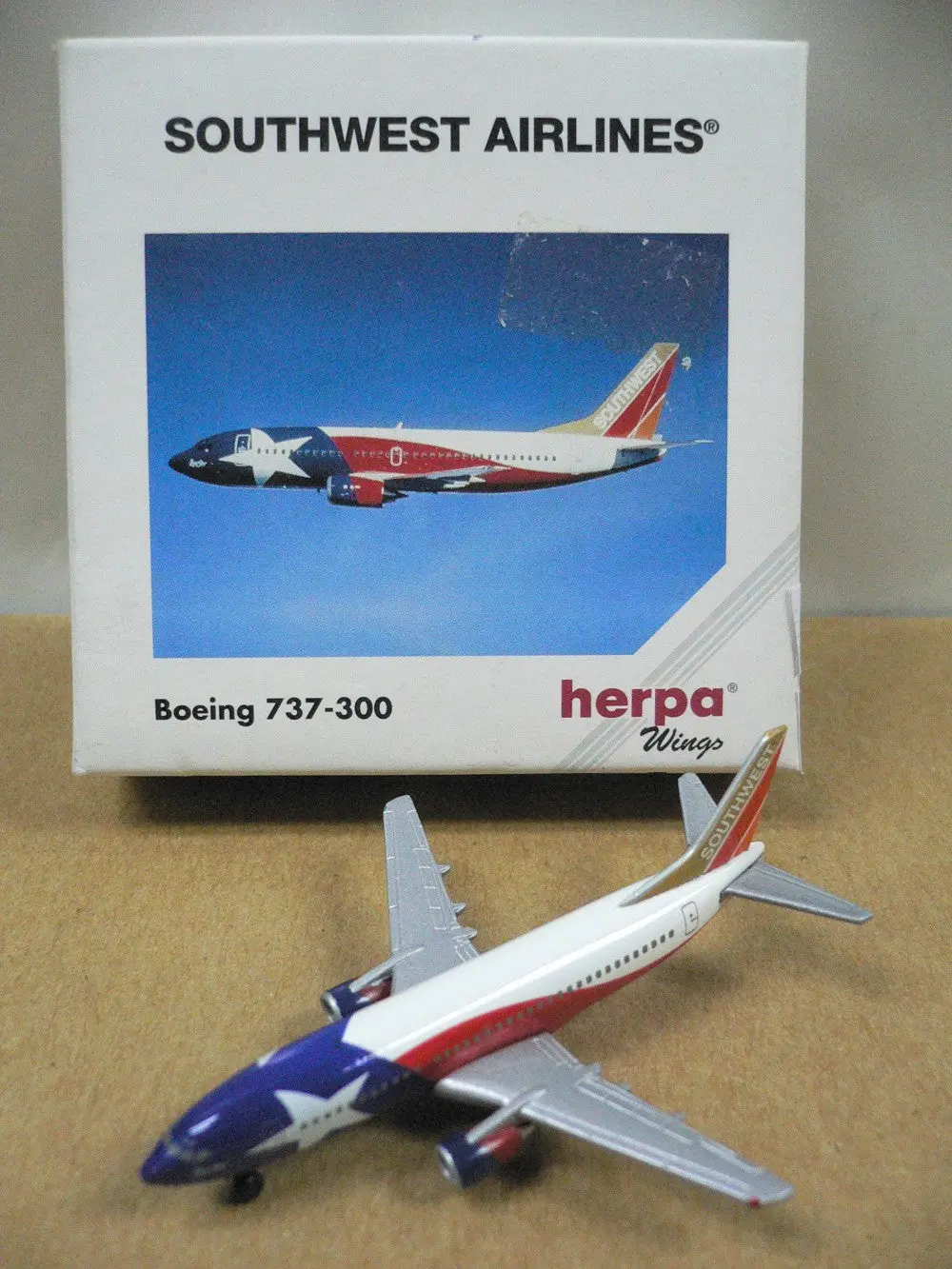 Herpa Wings 1/500 Southwest Airlines Boeing 737-300 (500548) 1