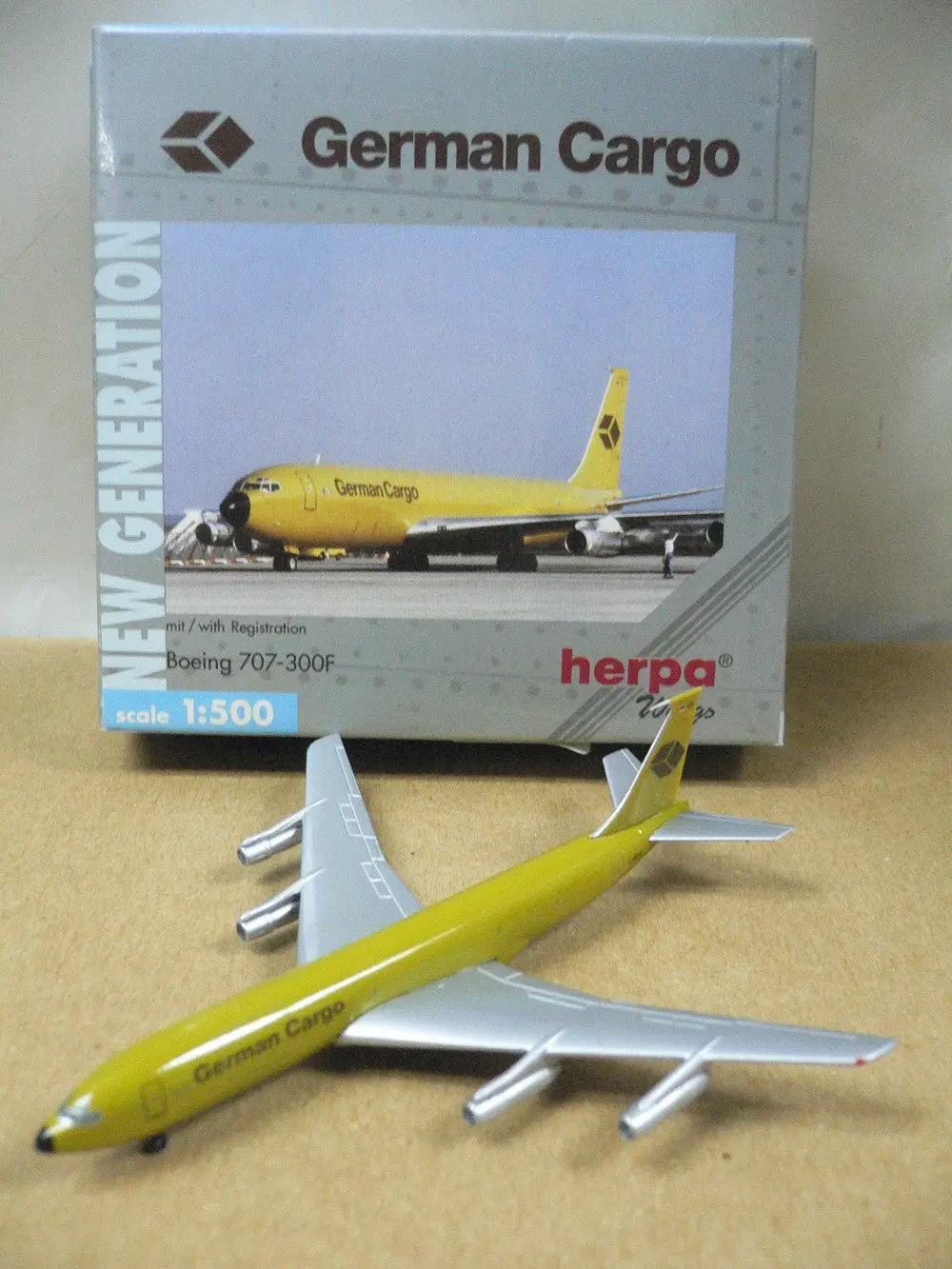 Herpa Wings 1/500 German Cargo Boeing 707-300F D-Abuo (512329) 1