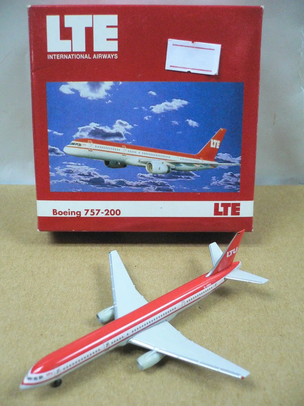 Herpa Wings 1/500 Lte International Airways Boeing 757-200 (503624) 1
