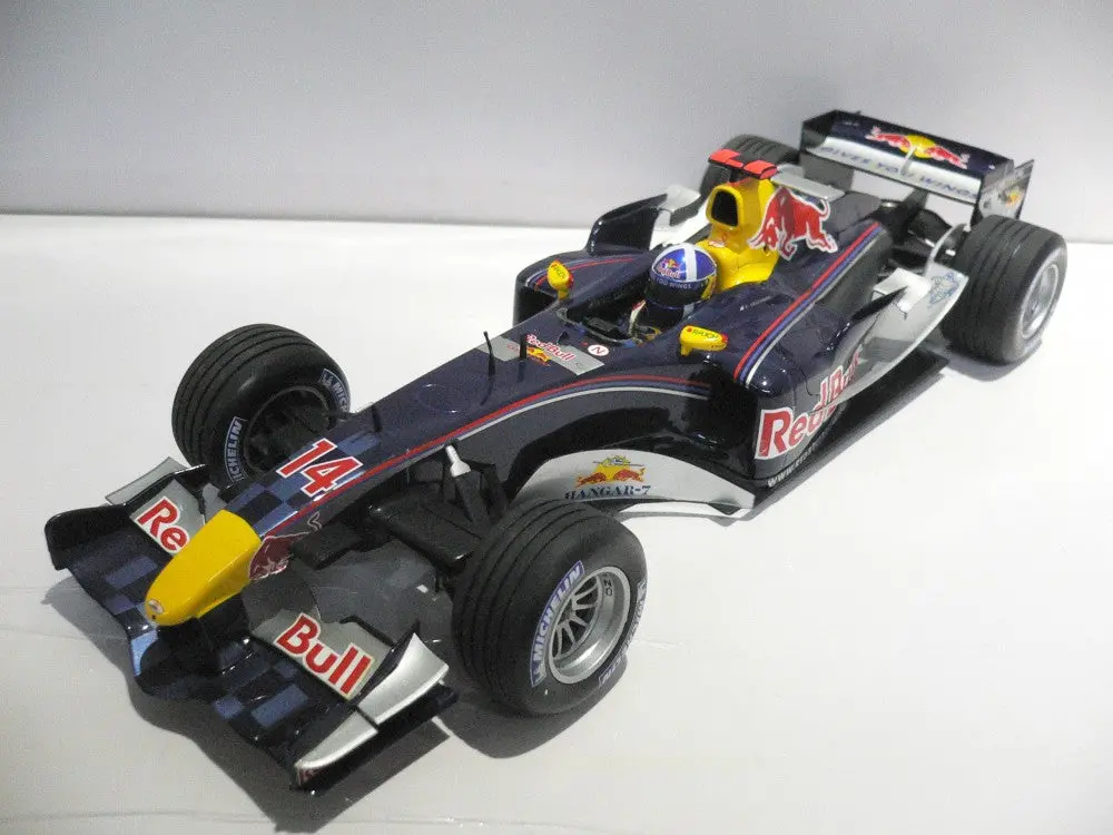 Minichamps 1/18 Red Bull Racing Cosworth Rb1 David Coulthard 2005 #14 (Buy) 1