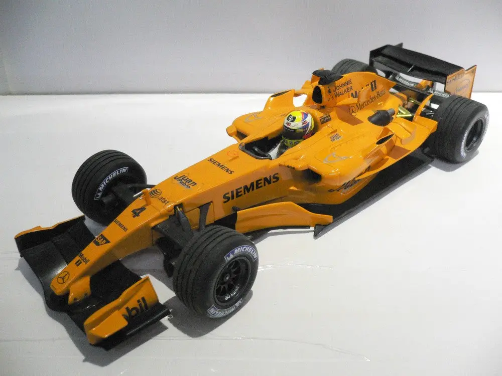 Minichamps 1/18 Mclaren Mercedes Mp4-21 Juan Pablo Montoya 2006 #4 (Buy) 1