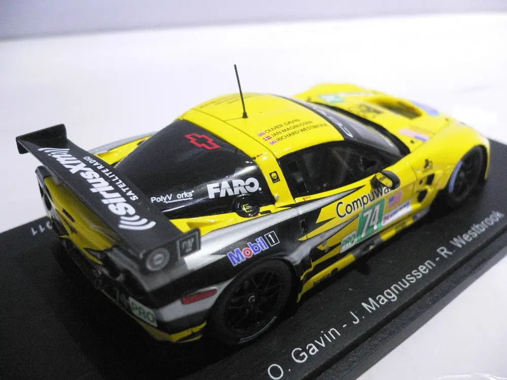 Spark 1/43 Chevrolet Corvette C6 Zr1 Corvette Racing Lm 2011 #74 (92542) (Piu190) 2