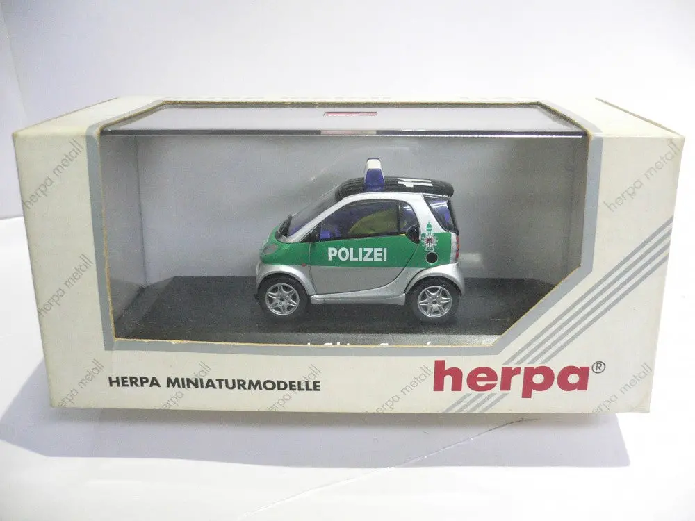 Herpa 1/43 Smart City-Coupe &Quot;Polizei Hamburg&Quot; #11 (070591) (Buy) 1