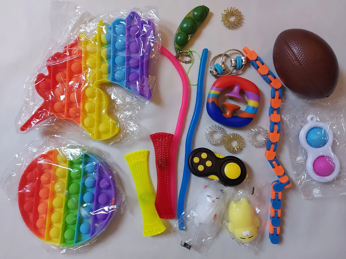Fidget Toys Play Set "Lena" (19 Pieces) - Bean, Dimple &Amp; Bubble 1