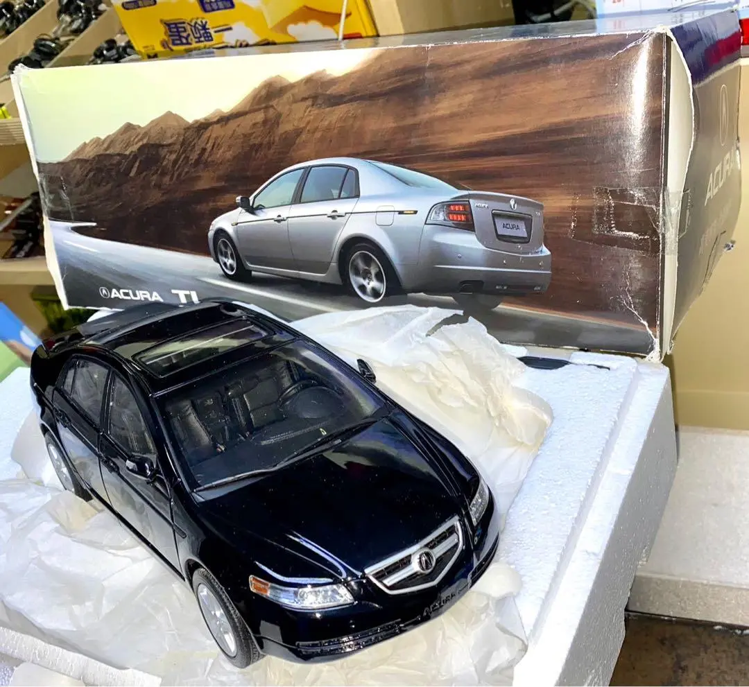 Honda 本田 Acura Tl 1/18 （Piu) 1