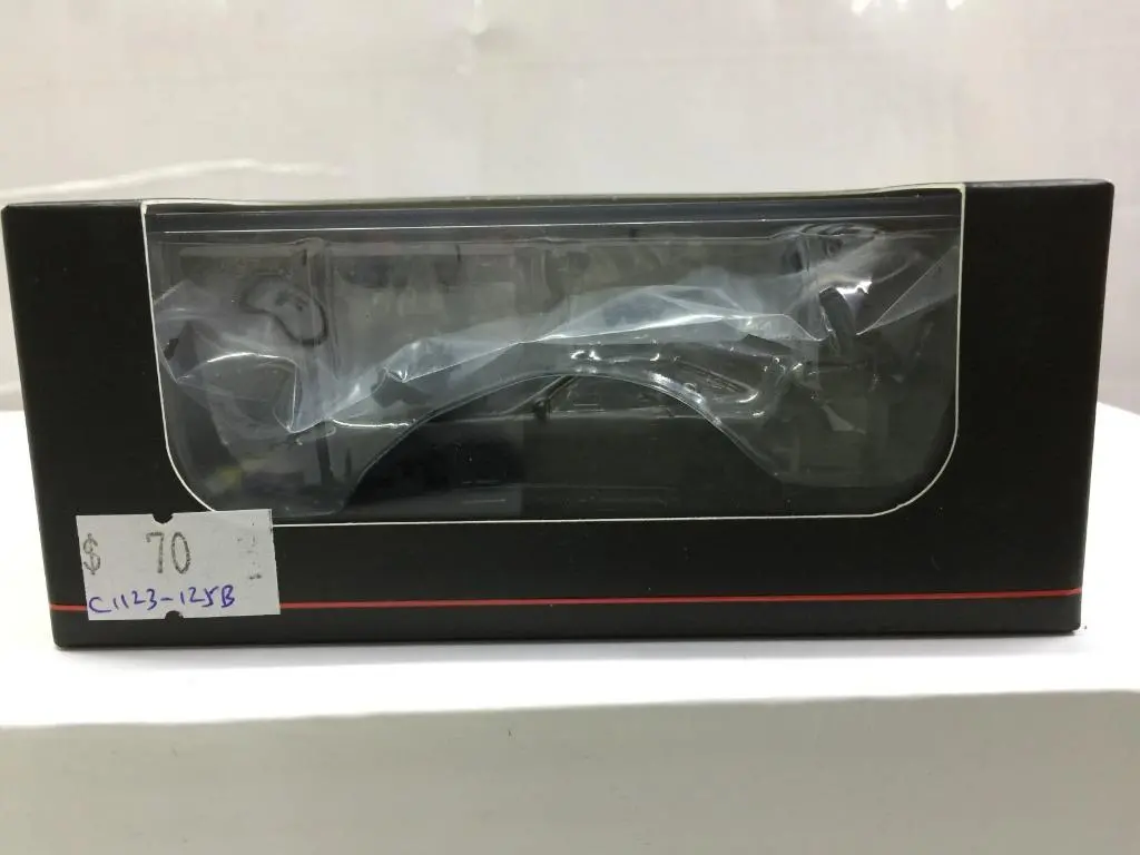 Kyosho Ferrari 575 Gtc Matte Black (Ks07046a3) (26386) (C1123-125B) 1