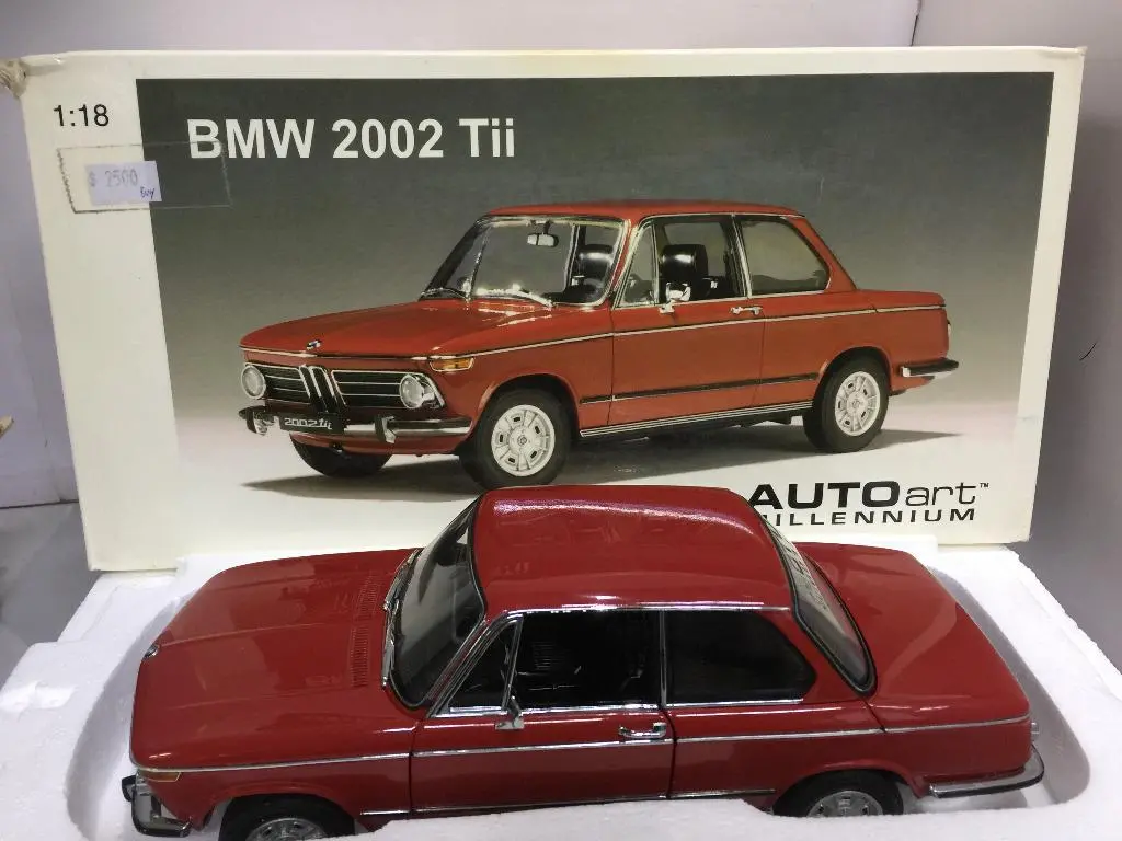 Autoart 1/18 Bmw 2002 Tii Granadared (70509) (Buy) 1