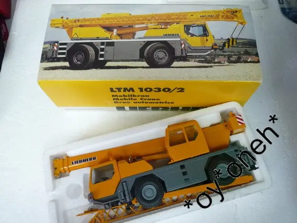 Conrad 1/50 Liebherr Ltm 1030/2 Mobile Crane 吊臂工程車 1