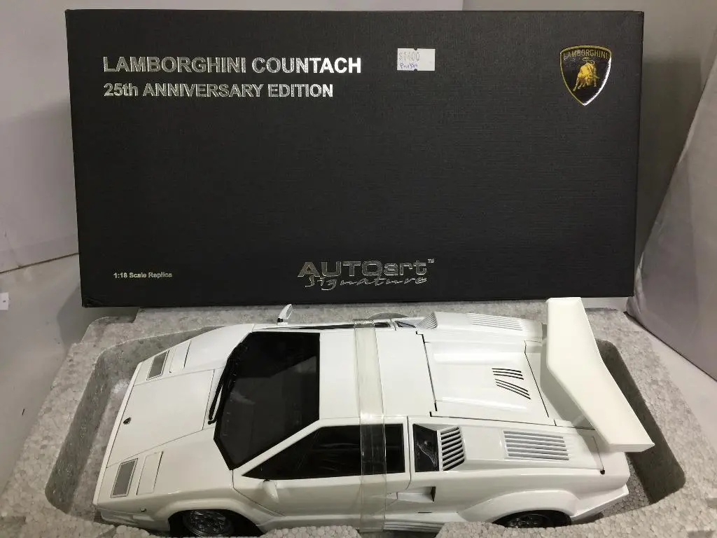 Autoart 1/18 Lamborghini Countach 25Th Anniversary Edition White (74537) (Piu500) 1