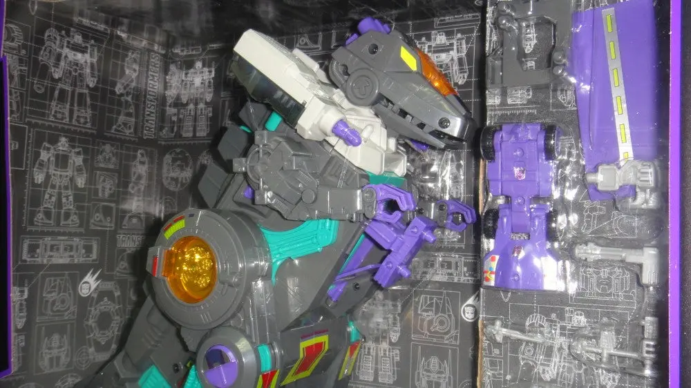 Hasbro 變形金剛 Transformers Generations Platinum Edition Decepticon Trypticon 28941 (Piu/Kw223-400) 2