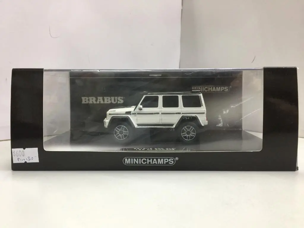 Minichamps 1/43 Brabus 500 4X4 2016 White (437 032462) (13837) (Piu130) 1
