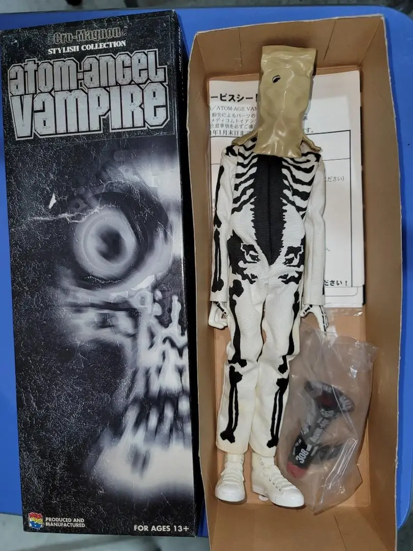 Medicom Atom-Ace Vampire Balzac 1/6 Action Figure White 斷手斷腳斷肢 1