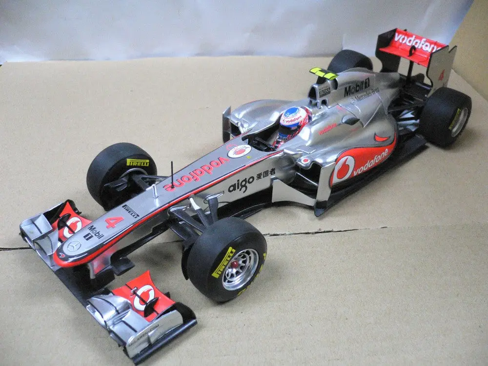 Minichamps 1/18 F1 Mclaren Mercedes Mp4-26 Jenson Button 2011 (Buy) 1