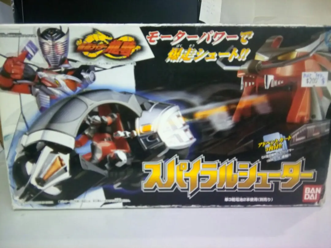 幪面超人 龍騎 電單車模型及台座 （不含龍騎公仔） 中古品 內部美品 Bandai 04179 1