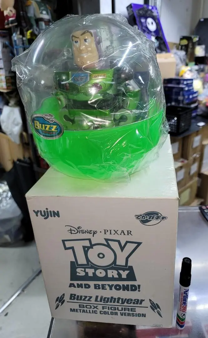 Hold------Yujin Toy Story 反斗奇兵巴斯光年大扭蛋figure Buzz Lightyear Metallic Color Version 1