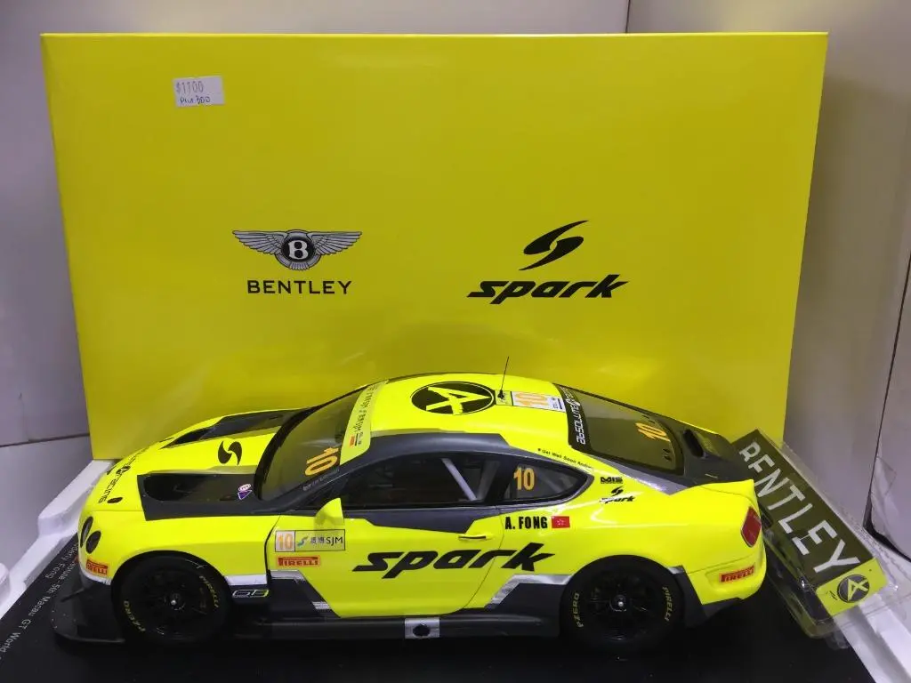 Spark 1/18 Bentley Continental Gt3 Macau Gt World Cup 2016 18Sa008 (16008) (Piu300) 1