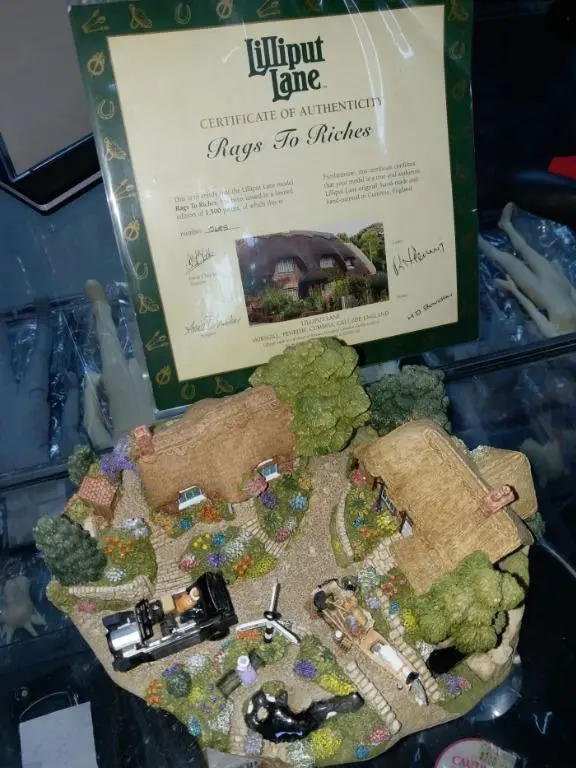 Lilliput Lane Rags To Riches 人手雕刻 及上色 建築物雕塑 陶藝品 1